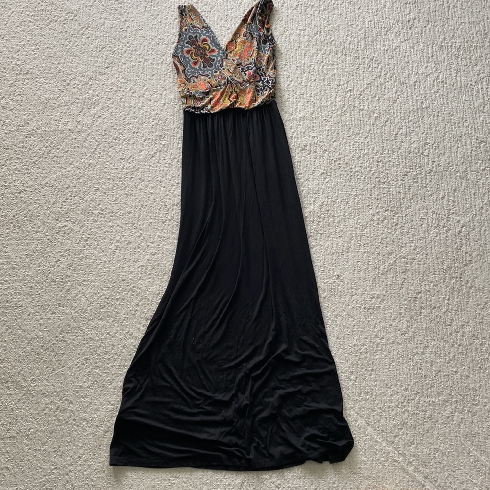 😍Gilli Maxi dress. Size M